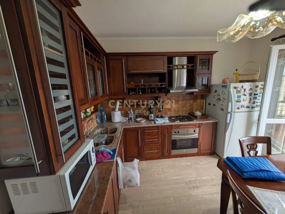 Tirane, shes apartament 2+1 Kati 9, 110 m² 270.000 € 