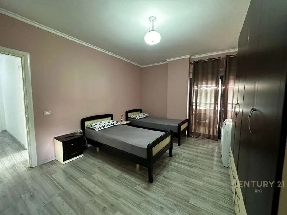 Tirane, shitet apartament 2+1+Aneks+Ballkon Kati 5, 122 m² 158.000 € (Fresk)