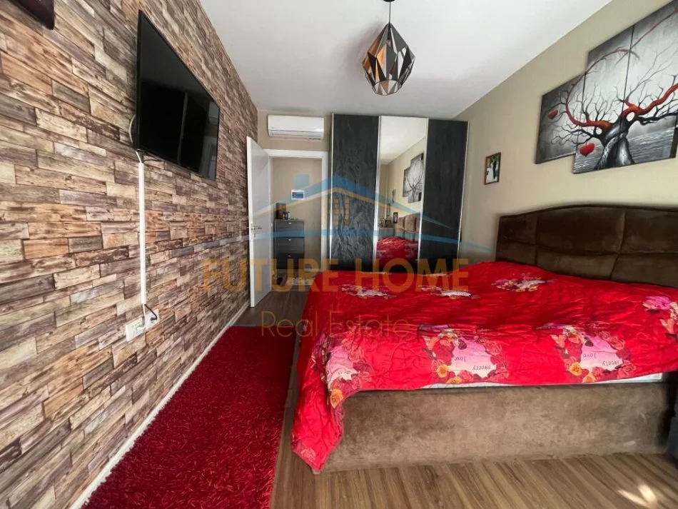 Tirane, shitet apartament 2+1+Ballkon Kati 9, 97 m² 167.000 € (5 Maj)