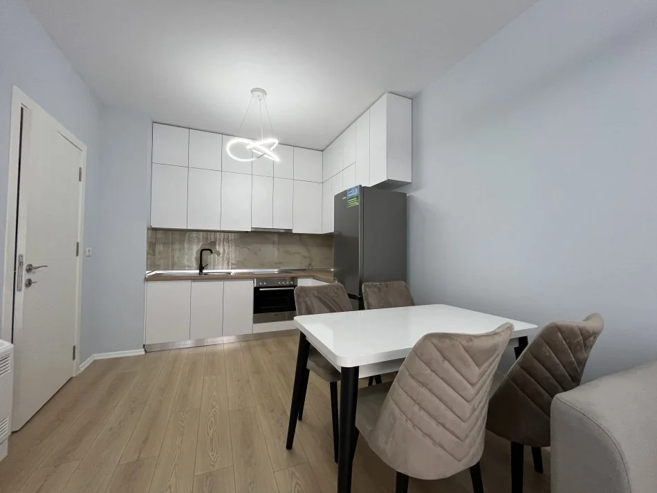 Tirane, jepet me qera apartament 1+1+Ballkon , 500 € 