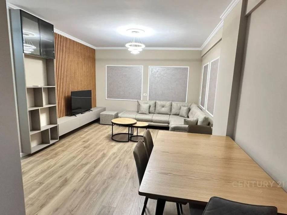 Tirane, shitet apartament 2+1+Aneks+Ballkon Kati 8, 105 m² 168.000 € (Kompleksi Fratari)
