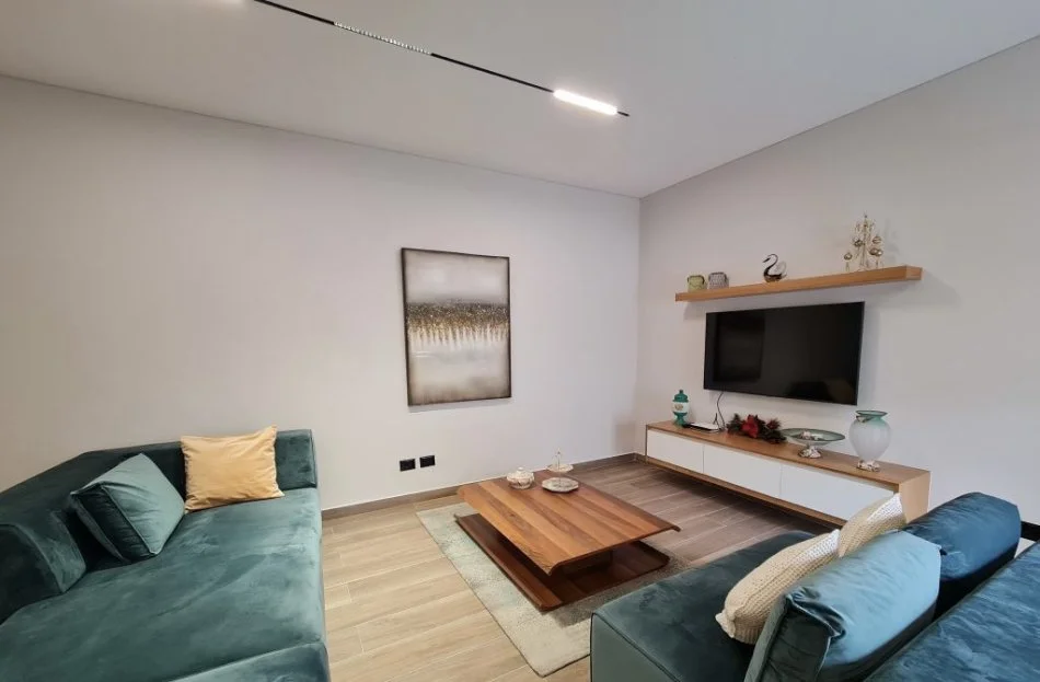 Tirane, jepet me qera apartament 1+1+Ballkon Kati 3, 75 m² 700 € (Sofia Residence)