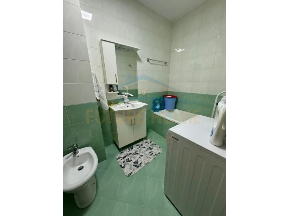 Tirane, shitet apartament 3+1+Ballkon Kati 4, 118 m² 180.000 € (Jordan Misja)