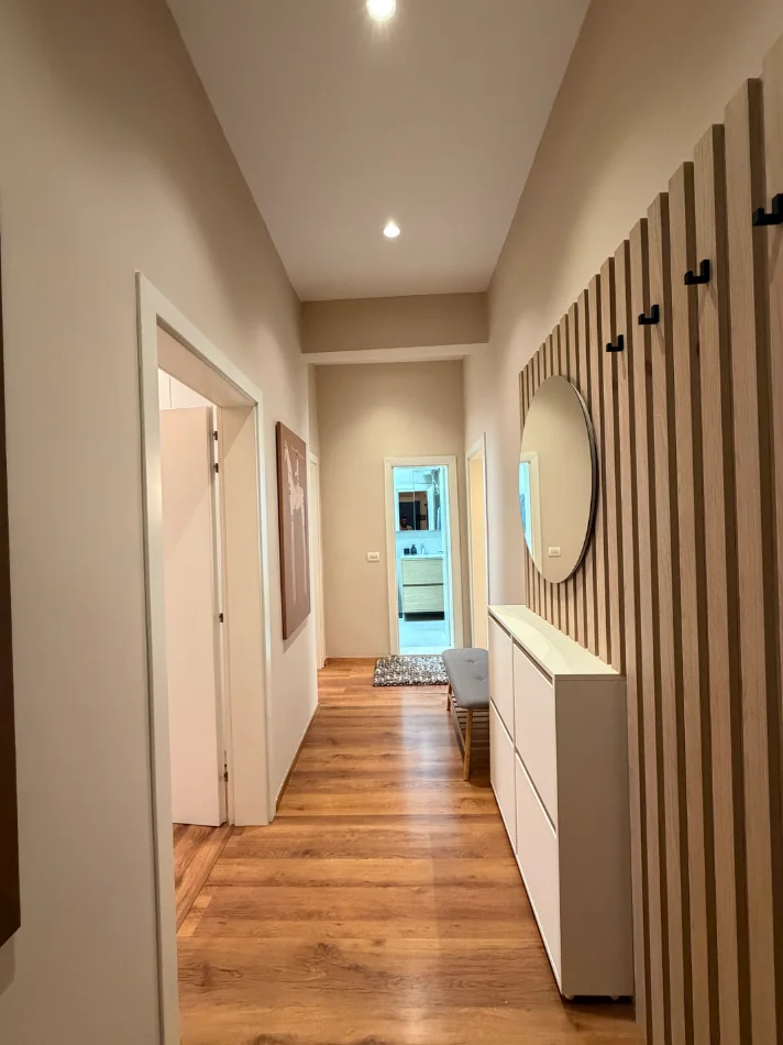 Tirane, jepet me qera apartament , 80 m² 1.300 € 