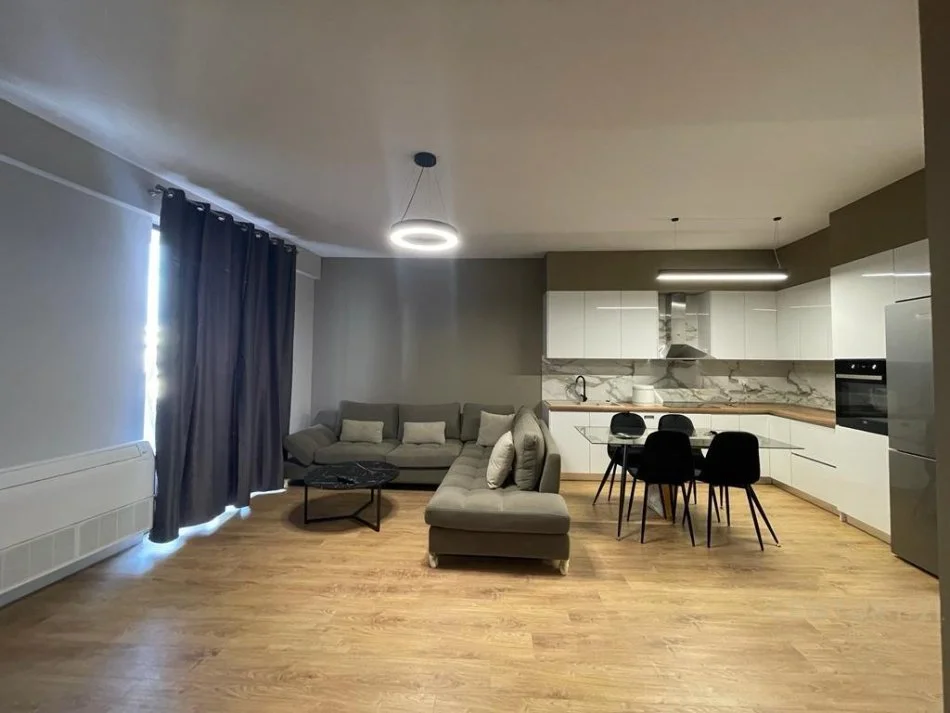 Tirane, jepet me qera apartament 2+1 Kati 7, 97 m² 850 € 