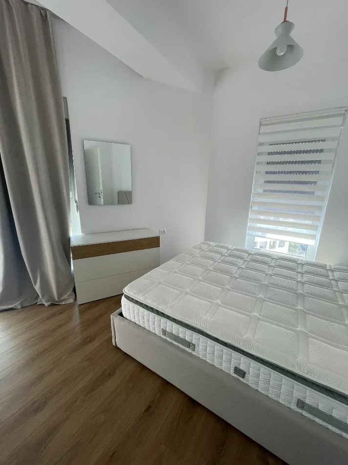 Tirane, jepet me qera apartament 1+1+Ballkon Kati 8, 60 m² 400 € (Rruga Pasho Hysa)