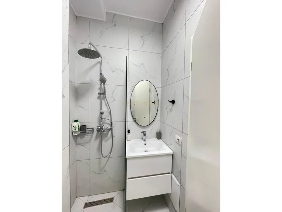 Tirane, shitet apartament 1+1 Kati 10, 30 m² 93.000 € (Kompleksi Magnet)