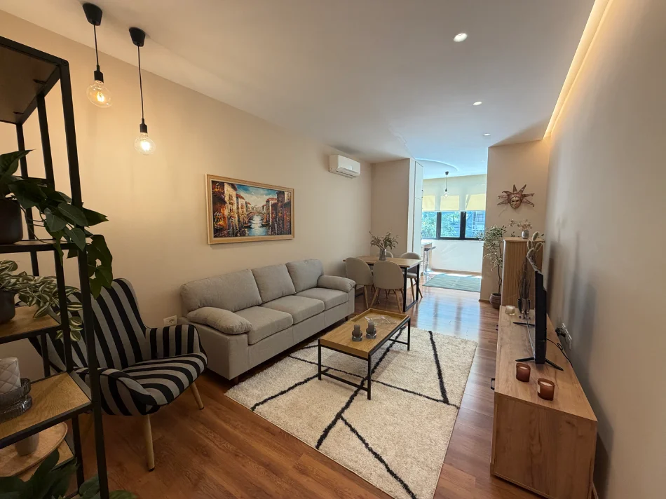 Tirane, jepet me qera apartament , 80 m² 1.300 € 