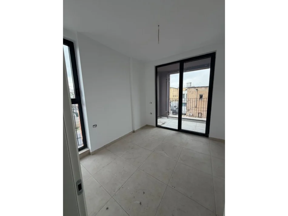 Tirane, shes apartament 1+1+Aneks+Ballkon Kati 8, 59 m² 100.300 € 