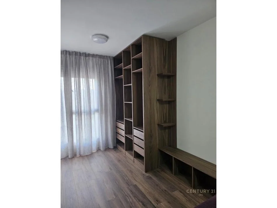 Tirane, jepet me qera apartament 1+1+Ballkon Kati 6, 80 m² 500 € 