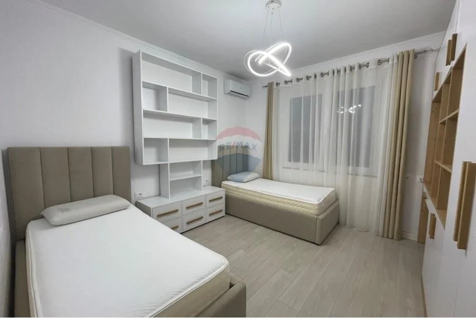 Tirane, jepet me qera apartament 2+1 Kati 6, 108 m² 1.300 € (Sami Frasheri)