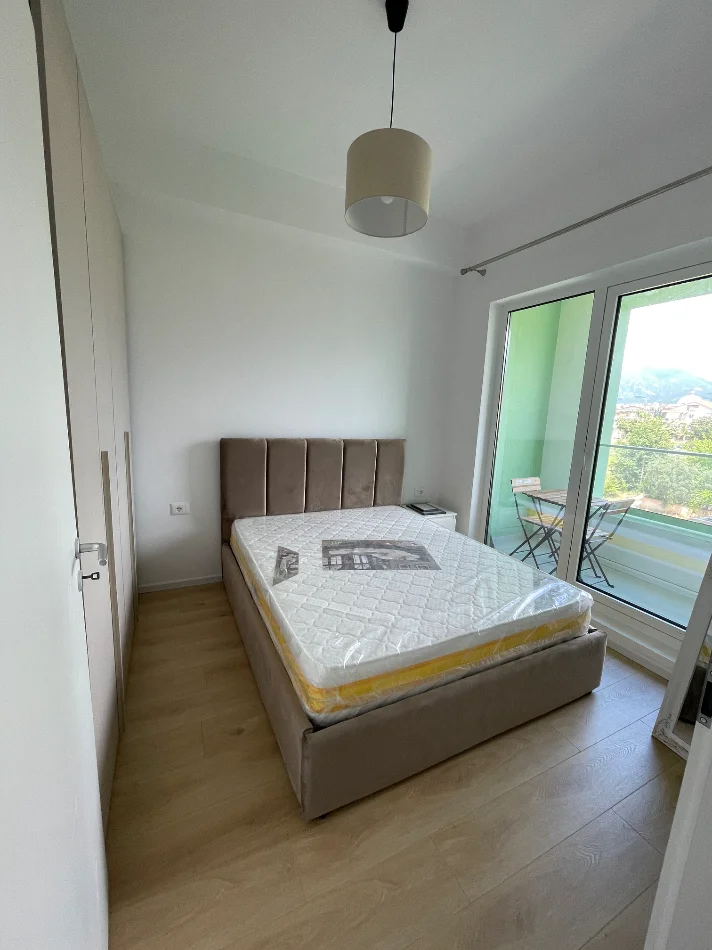Tirane, jepet me qera apartament 1+1+Ballkon Kati 4, 50 m² 450 € (Rruga Pasho Hysa)