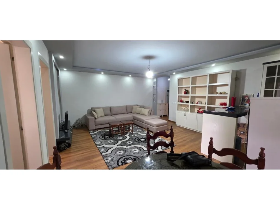 Tirane, shes apartament 2+1+Aneks+Ballkon Kati 5, 96 m² 180.000 € 