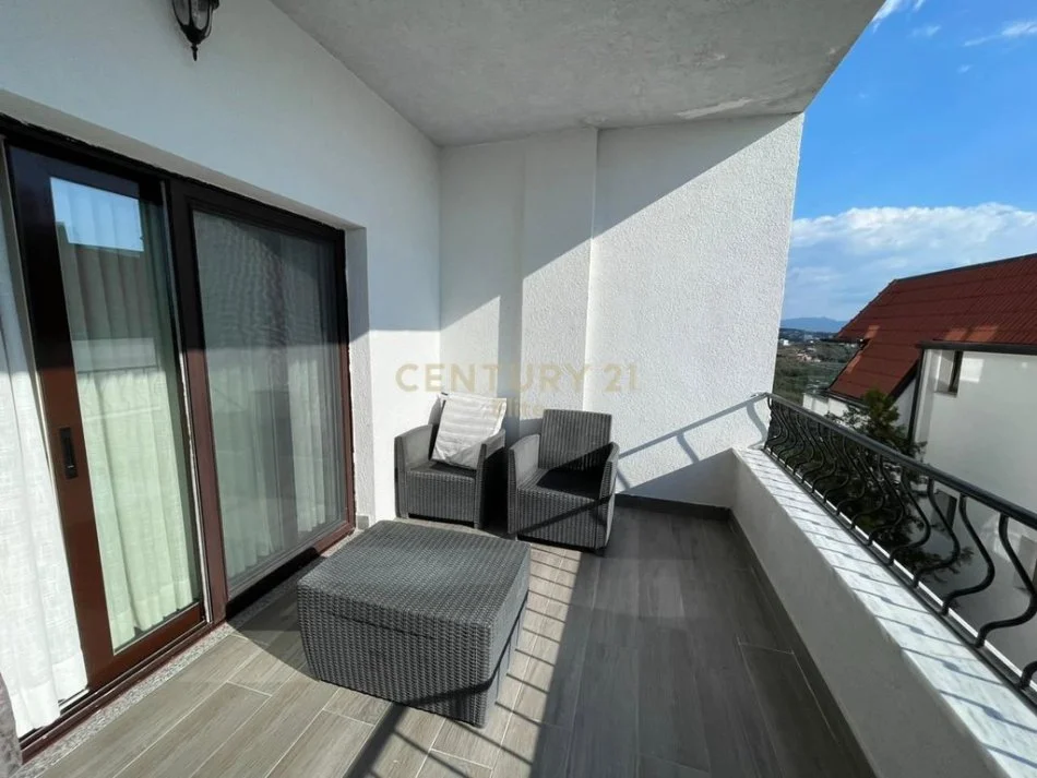 Tirane, jepet me qera apartament 2+1 Kati 2, 145 m² 600 € (Linze, Vilat e Arabit)