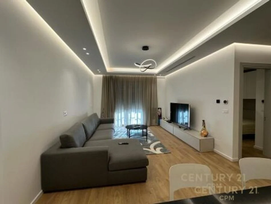 Tirane, jepet me qera apartament 2+1 me post parkimi,Kati 2, 100 m² 1.500 € (Rose Garden Residence)