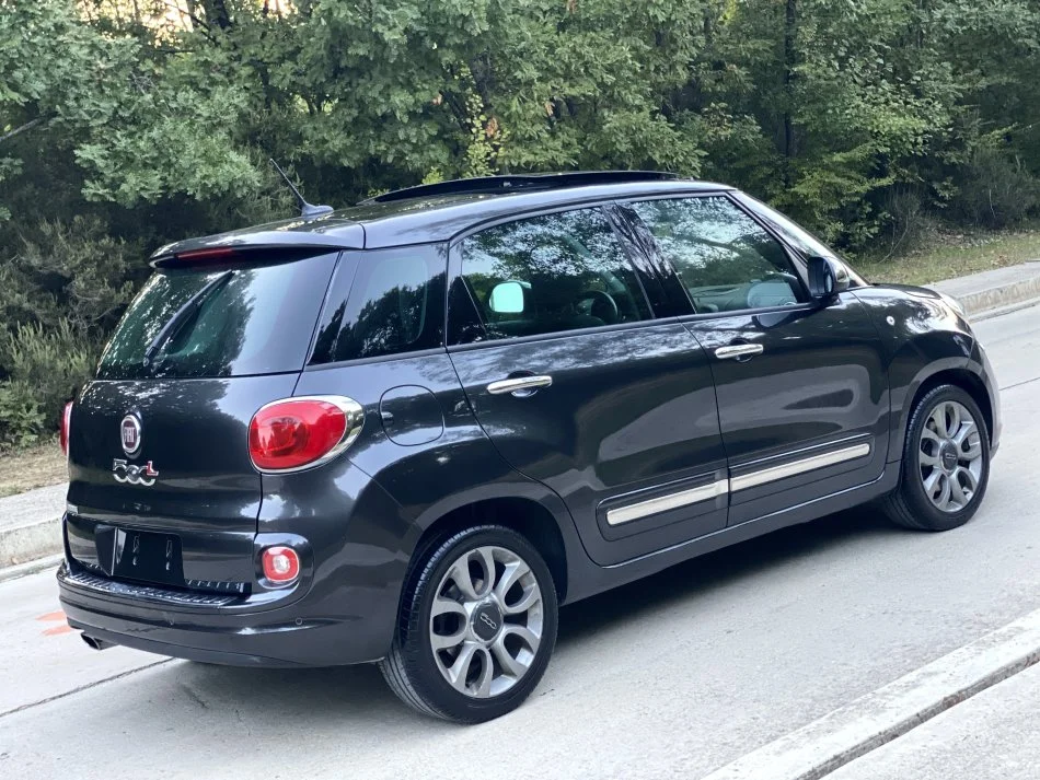 Tirane, shes makine Fiat 500L Benzin, gri e erret automatik Klima 125.000 km