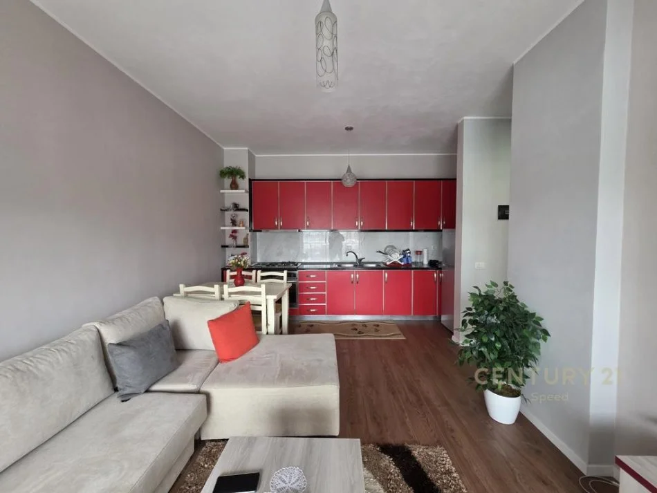 Tirane, shitet apartament 1+1 Kati 2, 53 m² 67.000 € (Casa Italia)