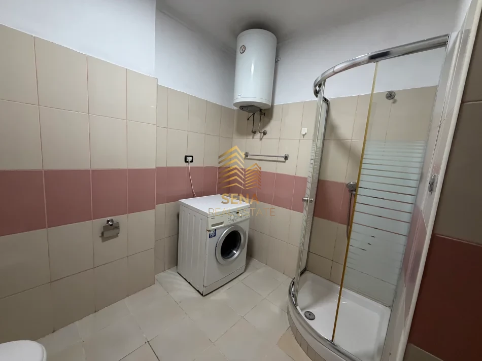Tirane, jepet me qera apartament 1+1 Kati 3, 60 m² 450 € (Ali Demi)