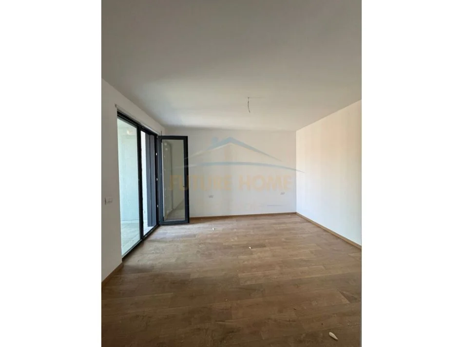 Tirane, shitet apartament 2+1+2+post parkimi Kati 4, 118 m² 158.000 € (Akses Tirana)