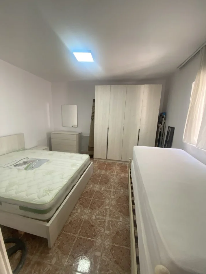 Tirane, jepet me qera Vile 1+1+Ballkon , 60 m² 300 € (Thanas ziko)