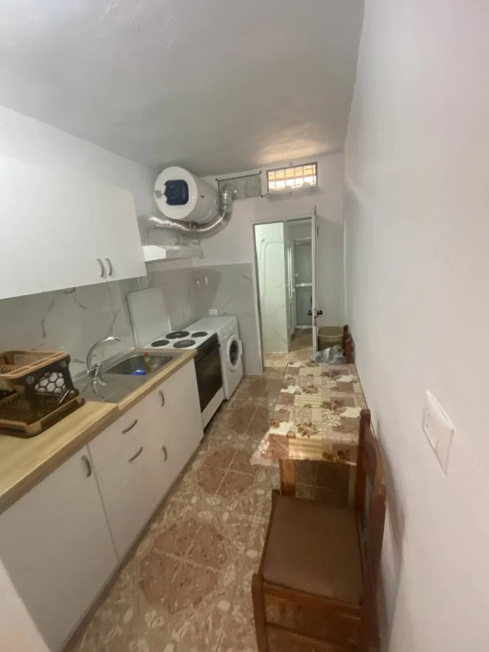 Tirane, jepet me qera Vile 1+1+Ballkon , 60 m² 300 € (Thanas ziko)
