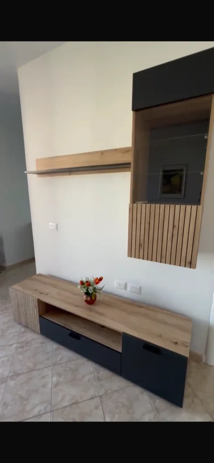 Tirane, jepet me qera apartament 1+1+Ballkon Kati 1, 60 m² 