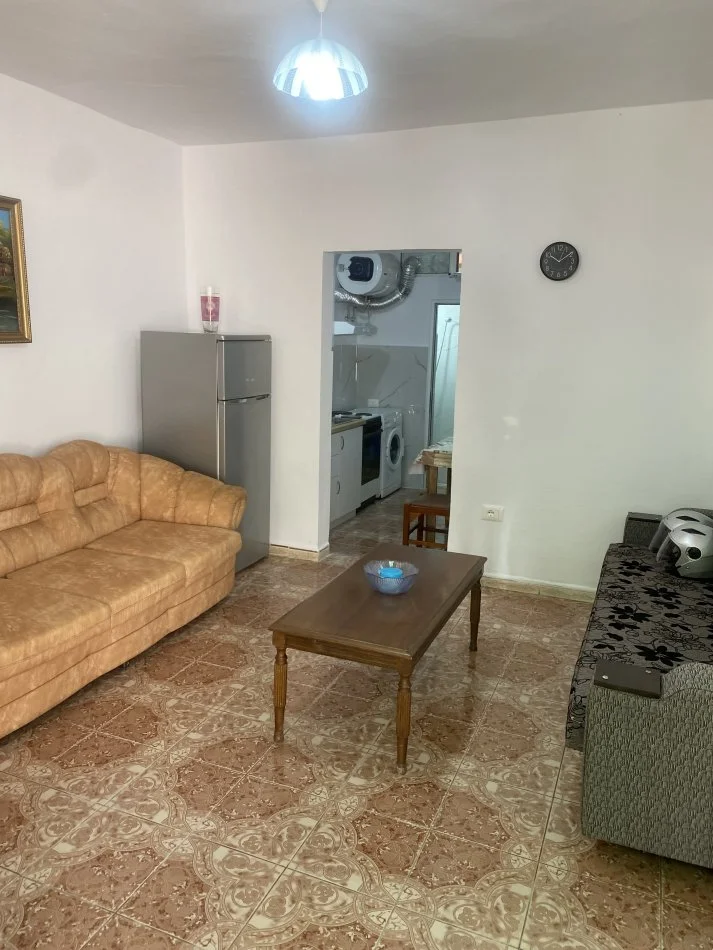 Tirane, jepet me qera Vile 1+1+Ballkon , 60 m² 300 € (Thanas ziko)