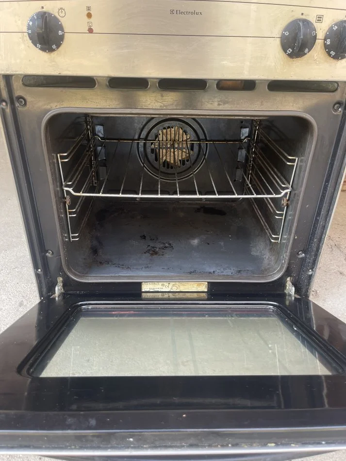 Tirane, shes Sobe | Furre SOBE ME PIANUR 2 VATRA GAZ DHE 2 KORENT