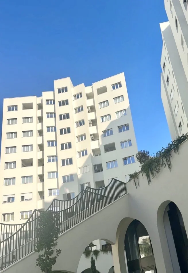 Tirane, shitet apartament 2+1 , 130 m² (Fusha e Aviacionit)