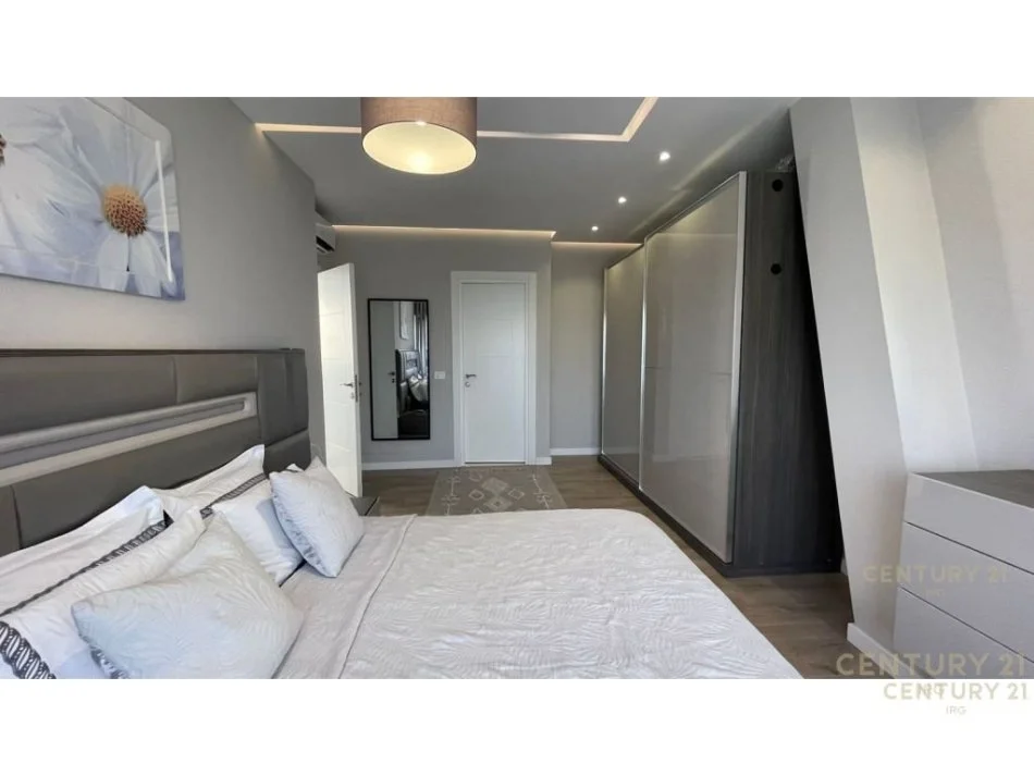 Tirane, shitet Vile 2 Katshe , 300 m² 600.000 € (Kodra Diellit)