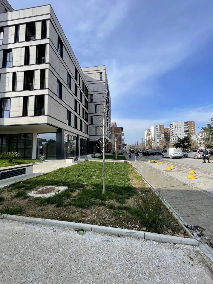 Tirane, shitet apartament 2+1+Aneks+Ballkon Kati 4, 104 m² 135.000 € (Okazion fusha Aviacionit)