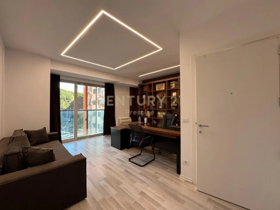 Tirane, shes apartament 2+1 Kati 8, 145 m² 550.000 € 