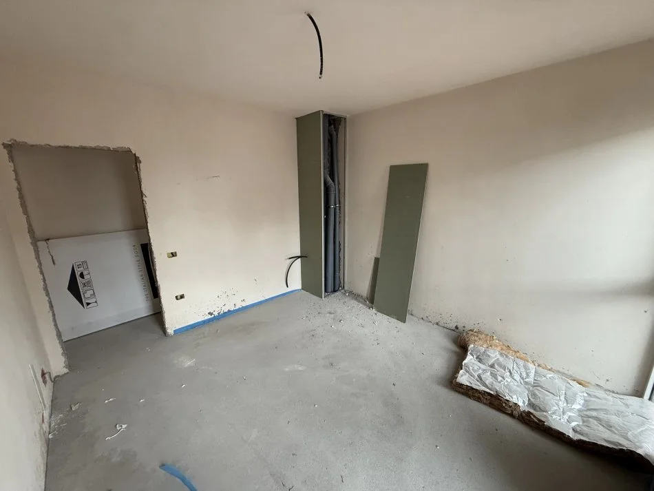 Tirane, shes apartament 2+1+Aneks+Ballkon Kati 5, 101 m² (Pran Sheshit Willson)