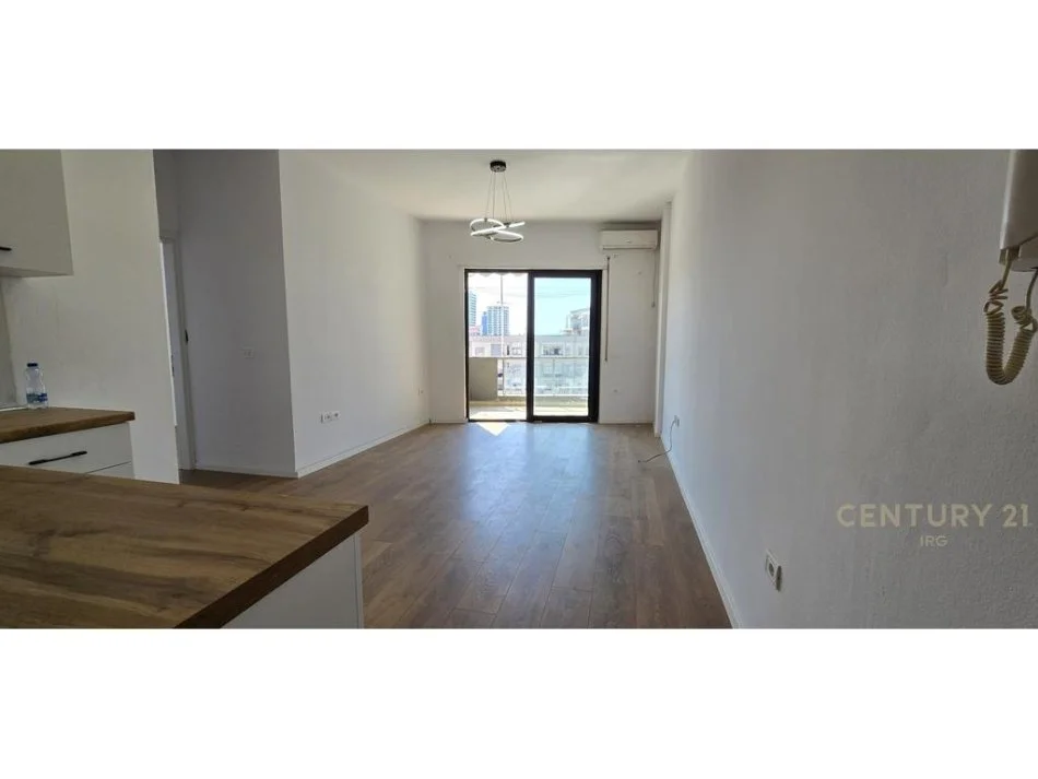 Tirane, shitet apartament 2+1 Kati 5, 76 m² 179.000 € (Pazari Ri)