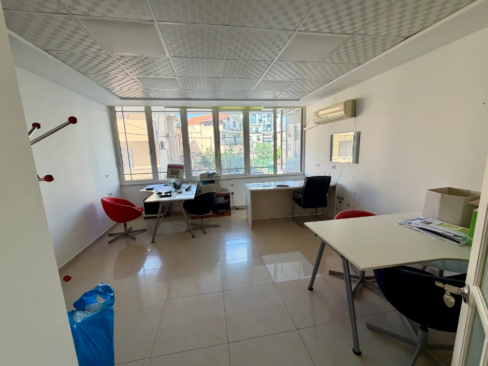 Tirane, shitet garsonier Studio Kati 1, 41 m² 106.000 € (Afer Qendres te Rr, Barrikadave)