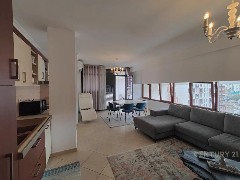 Tirane, jepet me qera apartament+verande | Penthouse 2+1 Kati 7, 120 m² 1.000 € (Myslym Shyri)