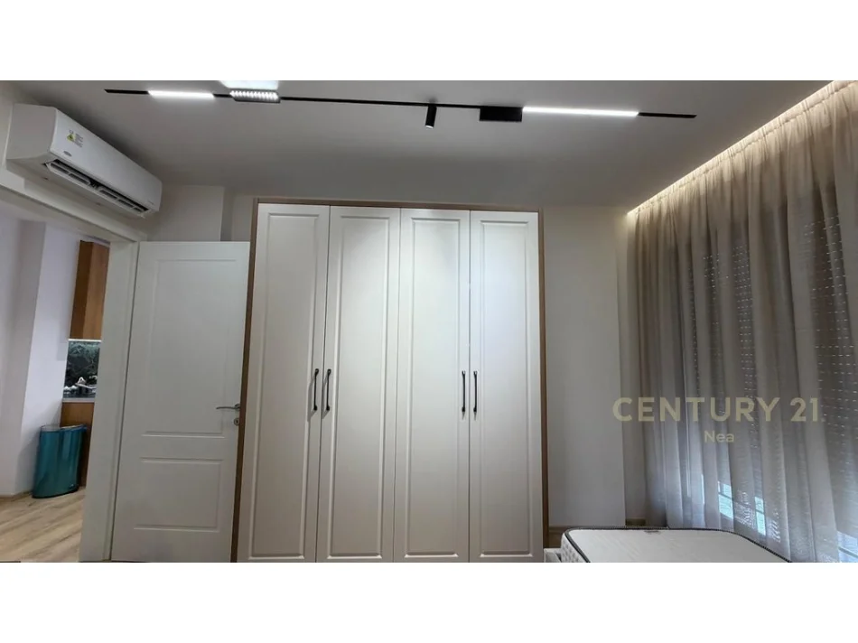 Tirane, jepet me qera apartament 2+1 Kati 3, 91 m² 600 € (Green City)