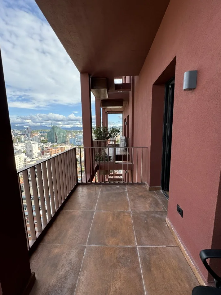 Tirane, jepet me qera ambjent biznesi Kati 18, 160 m² 1.700 € 