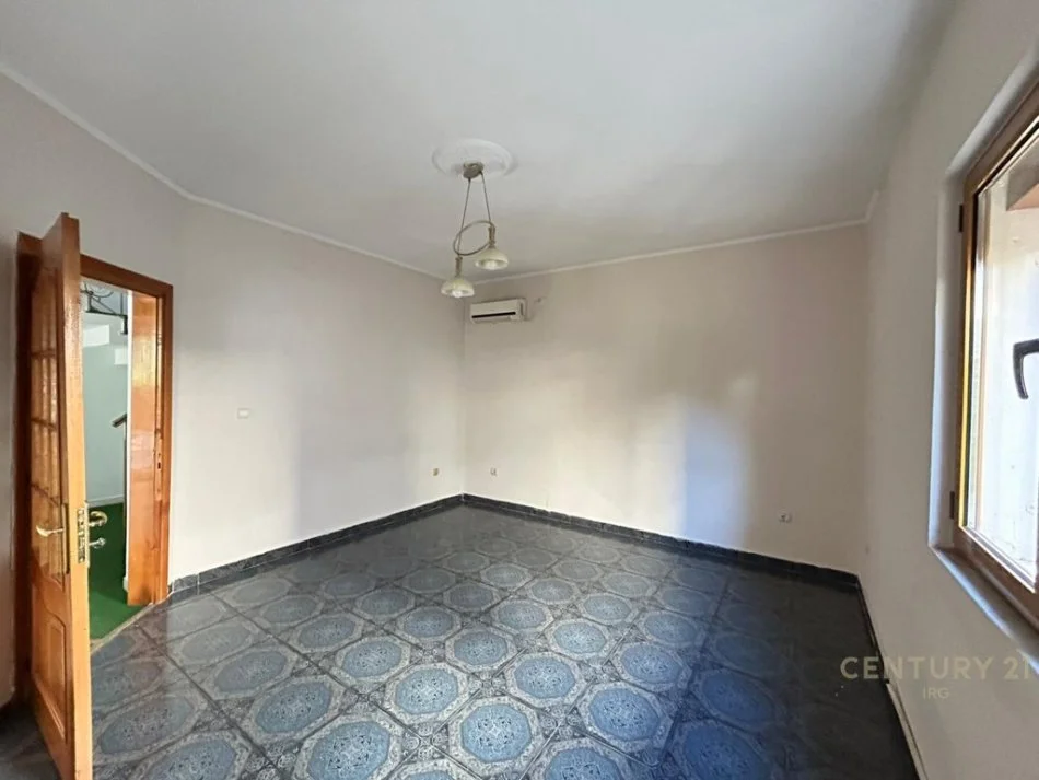 Tirane, shitet Vile 3 Katshe Kati 3, 491 m² 770.000 € (Selite)