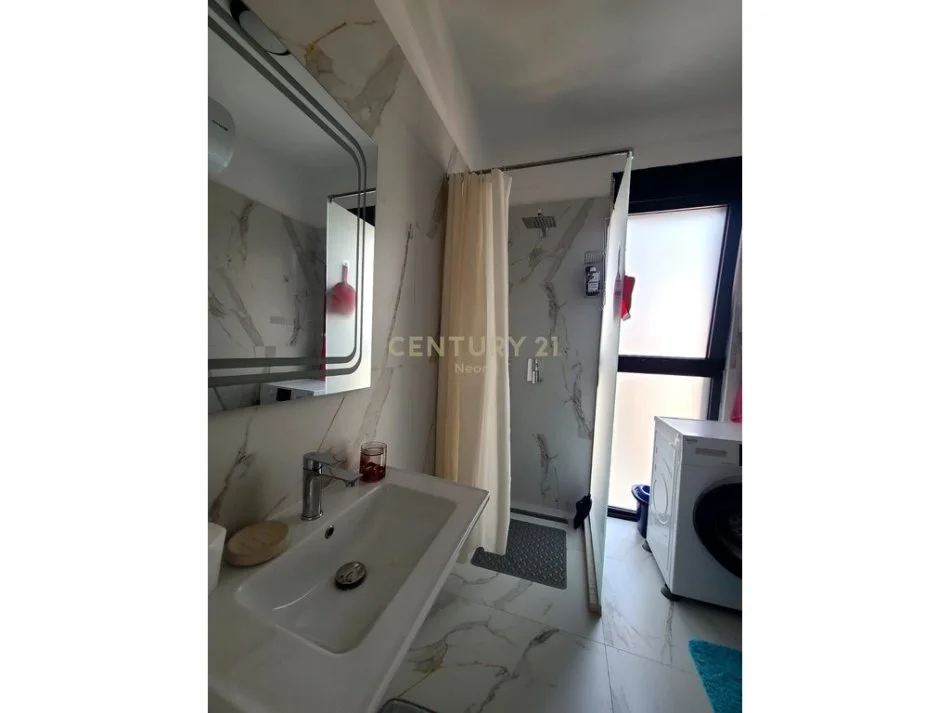 Tirane, jepet me qera apartament 1+1 Kati 2, 72 m² 450 € (Sabaudin Gabrani)