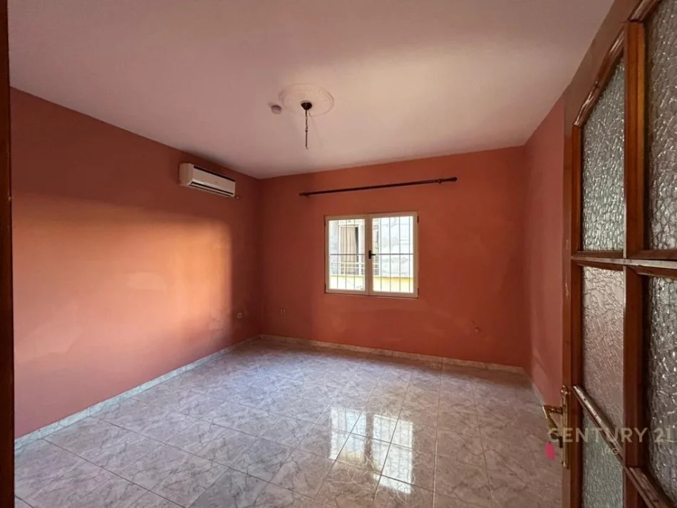 Tirane, shitet Vile 3 Katshe Kati 3, 491 m² 770.000 € (Selite)