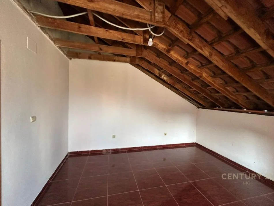 Tirane, shitet Vile 3 Katshe Kati 3, 491 m² 770.000 € (Selite)