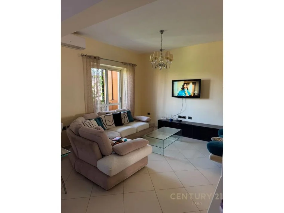 Tirane, jepet me qera apartament 2+1 Kati 2, 85 m² 750 € (Komuna e Parisit)