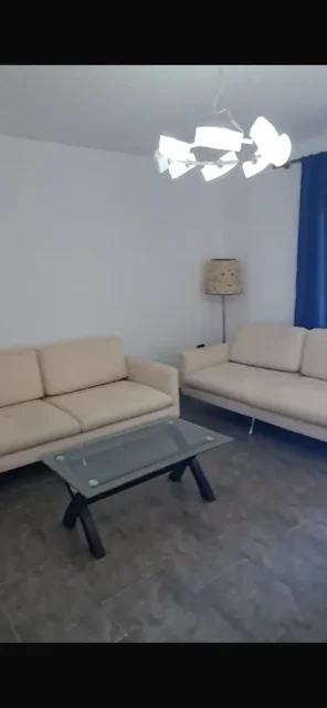 Tirane, jepet me qera apartament 1+1+Ballkon Kati 4, 1.200 € (Liqueni Artifical)