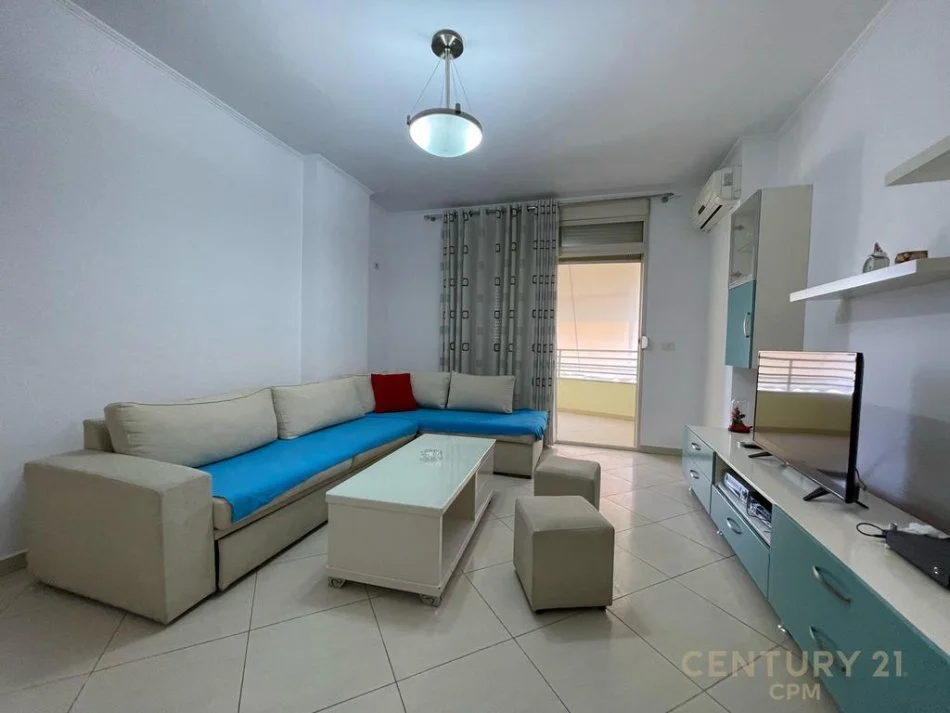 Tirane, jepet me qera apartament 2+1 Kati 8, 101 m² 650 € (Don bosko)