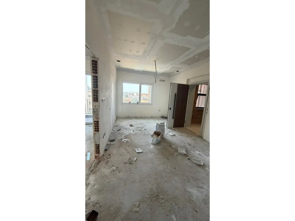 Tirane, shes apartament 1+1 Kati 7, 54 m² 125.000 € (Pallati me Shigjeta)