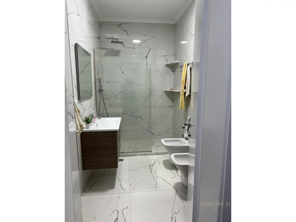 Tirane, jepet me qera apartament 1+1 Kati 6, 60 m² 600 € (Delijorgji)