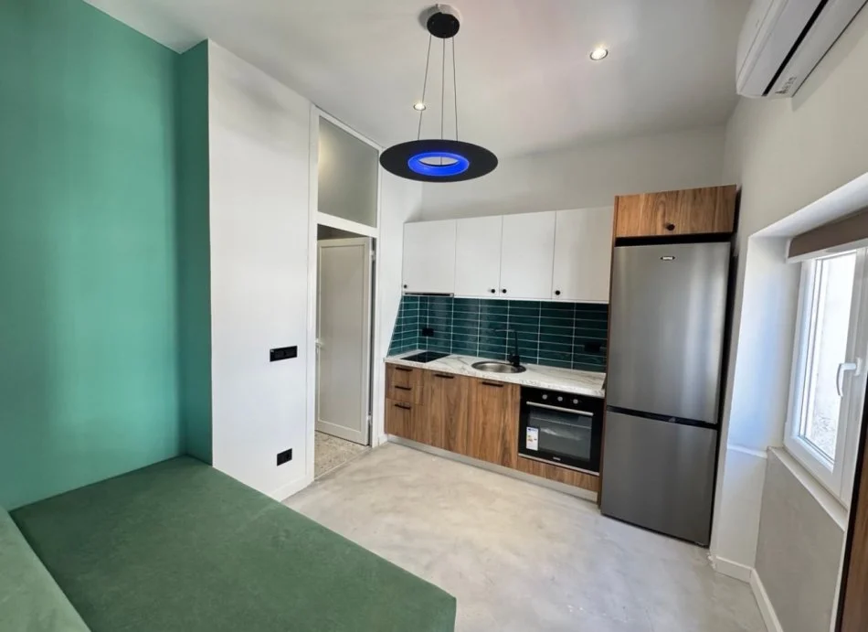 Tirane, shitet garsonier 1+1 Kati 6, 74 m² 220.000 € (Shallvaret, Tirane)