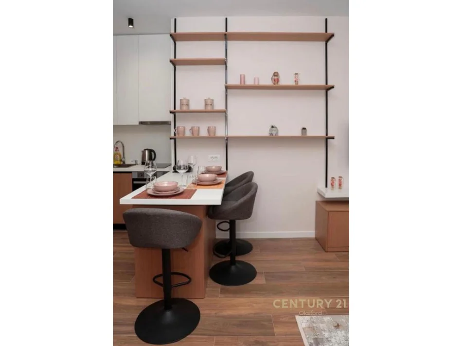 Tirane, shes apartament 1+1 Kati 1, 70 m² 175.000 € (siri kodra)