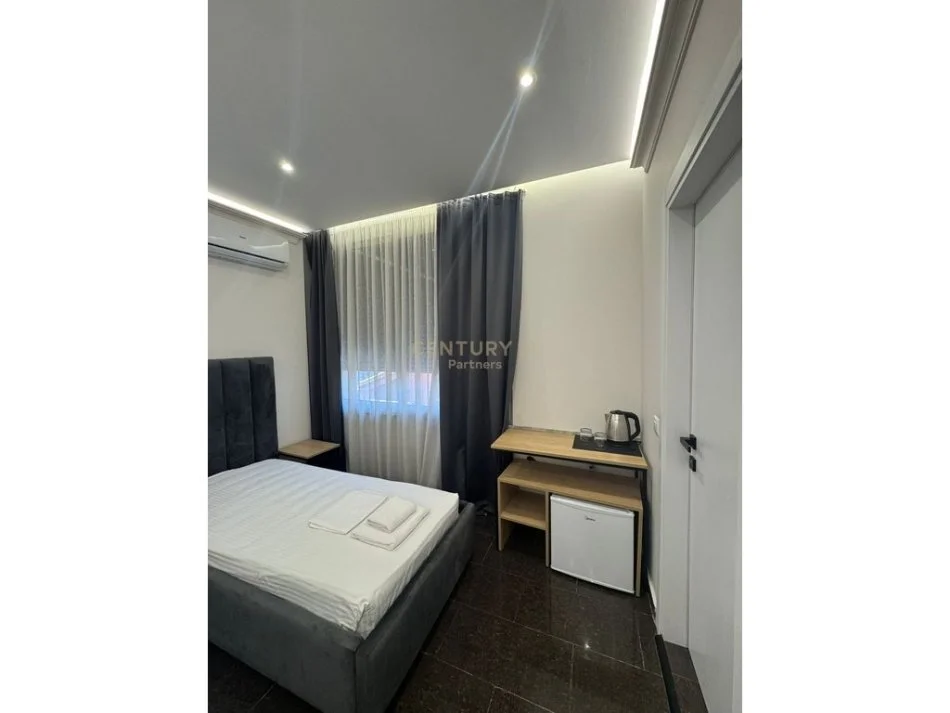 Tirane, jepen me qera 3 garsonier Kati 2, 100 m² 900 € (Siri Kodra)